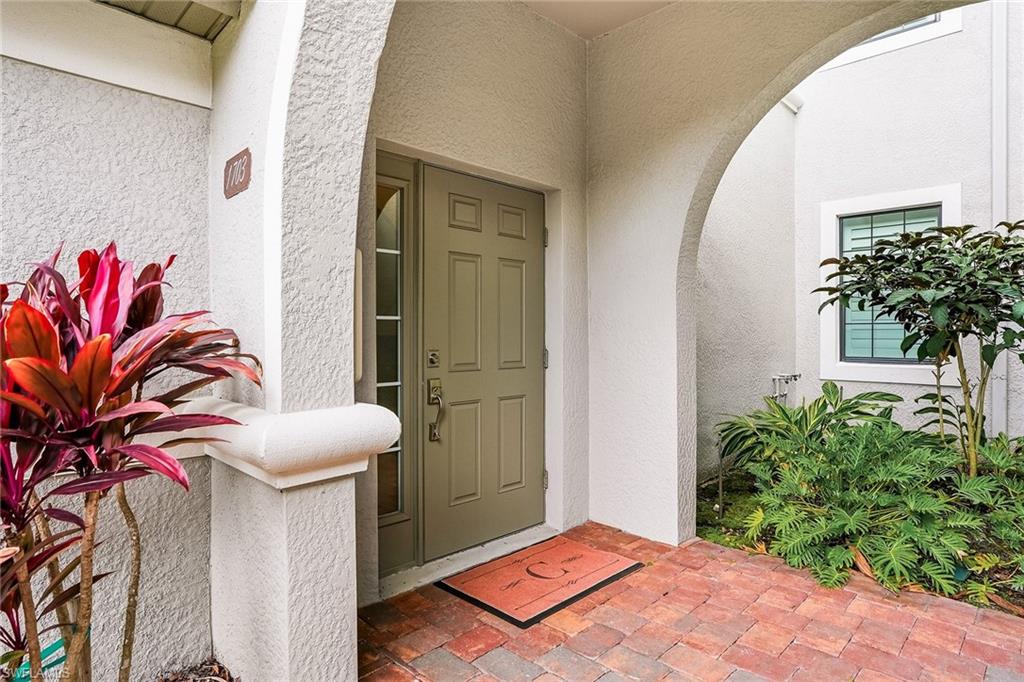 12065 Covent Garden CT 1703
