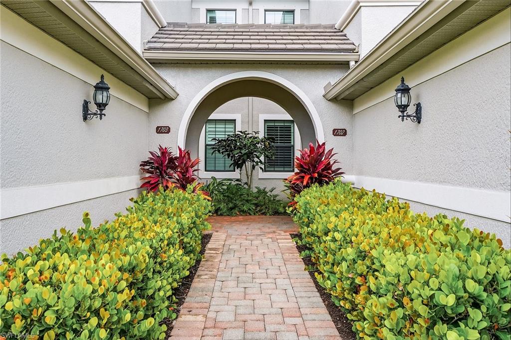 12065 Covent Garden CT 1703