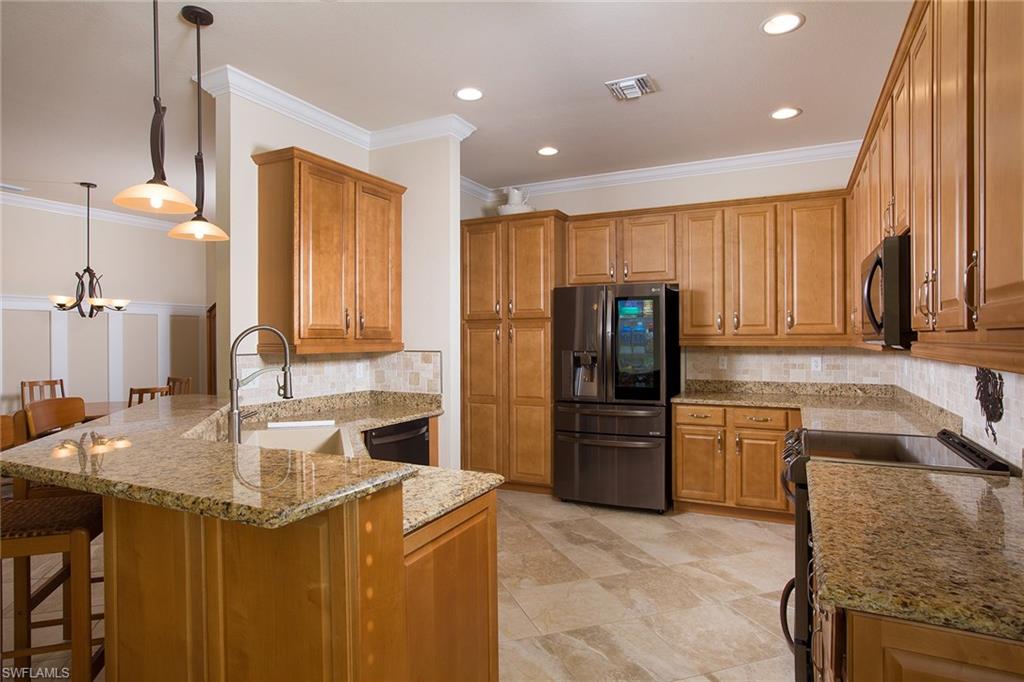 MARBELLA LAKES - Residential