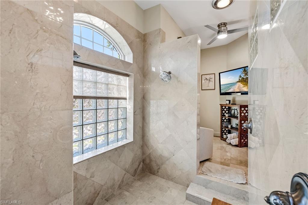 EDGEWATER - Residential