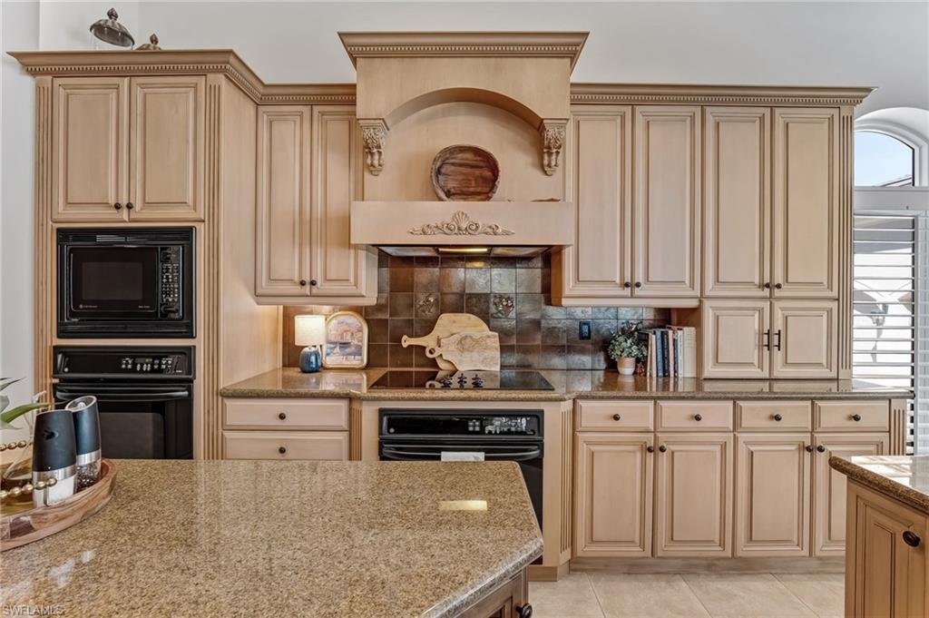 EDGEWATER - Residential