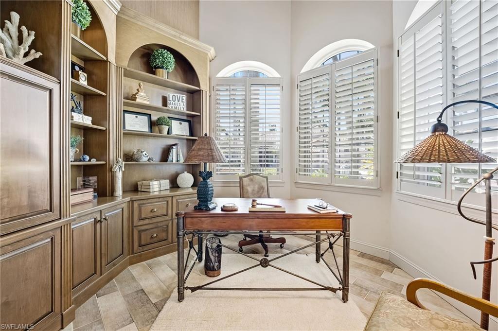 EDGEWATER - Residential