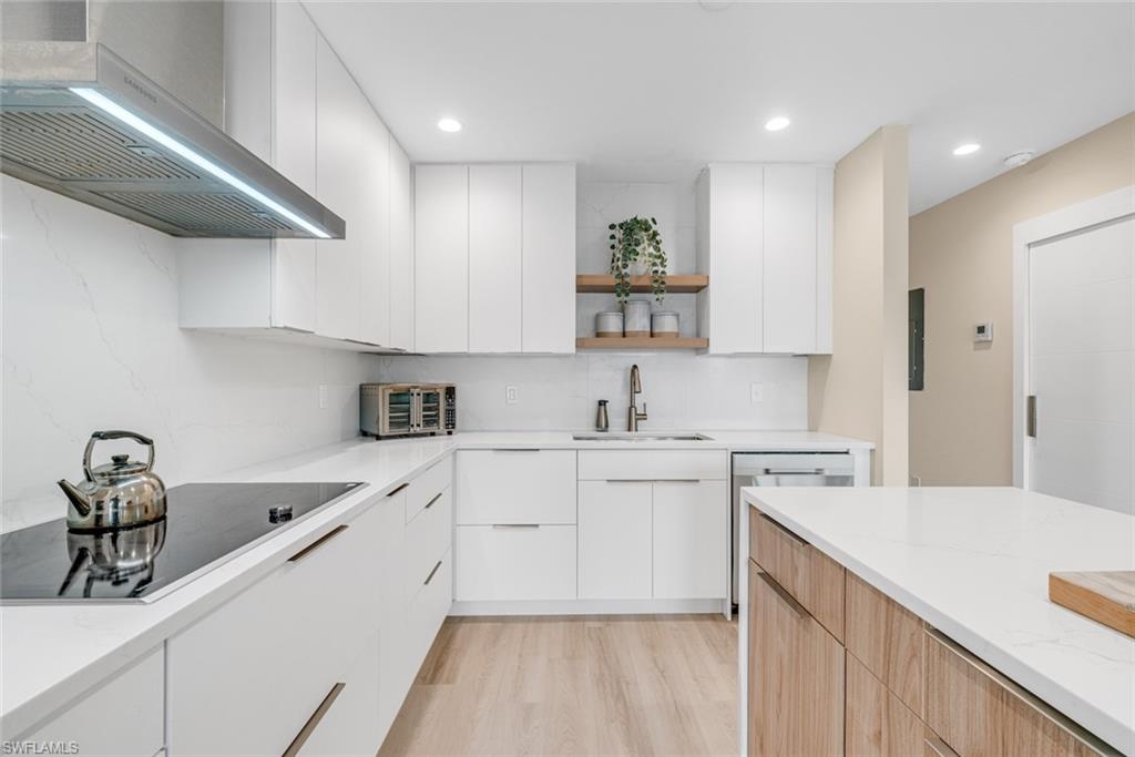 SUNSET SOUTH CONDO - Residential