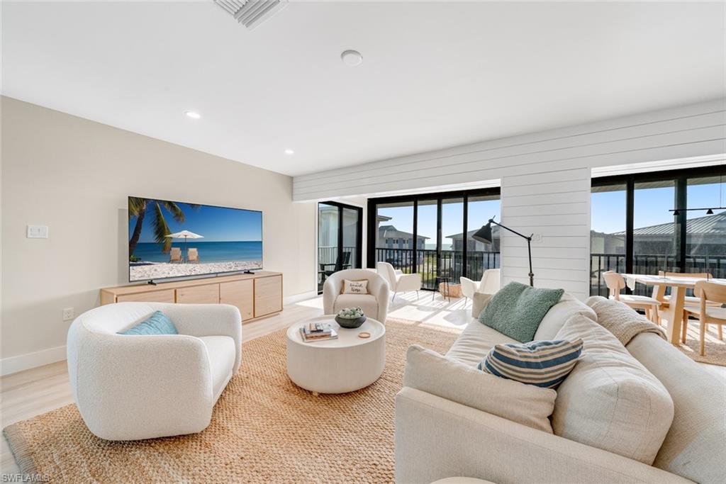 SUNSET SOUTH CONDO - Residential