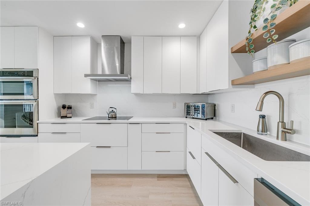 SUNSET SOUTH CONDO - Residential