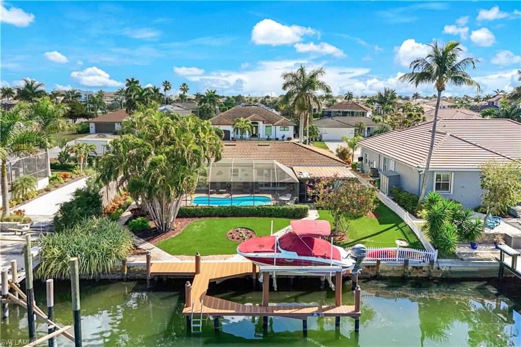 MARCO BEACH - Residential