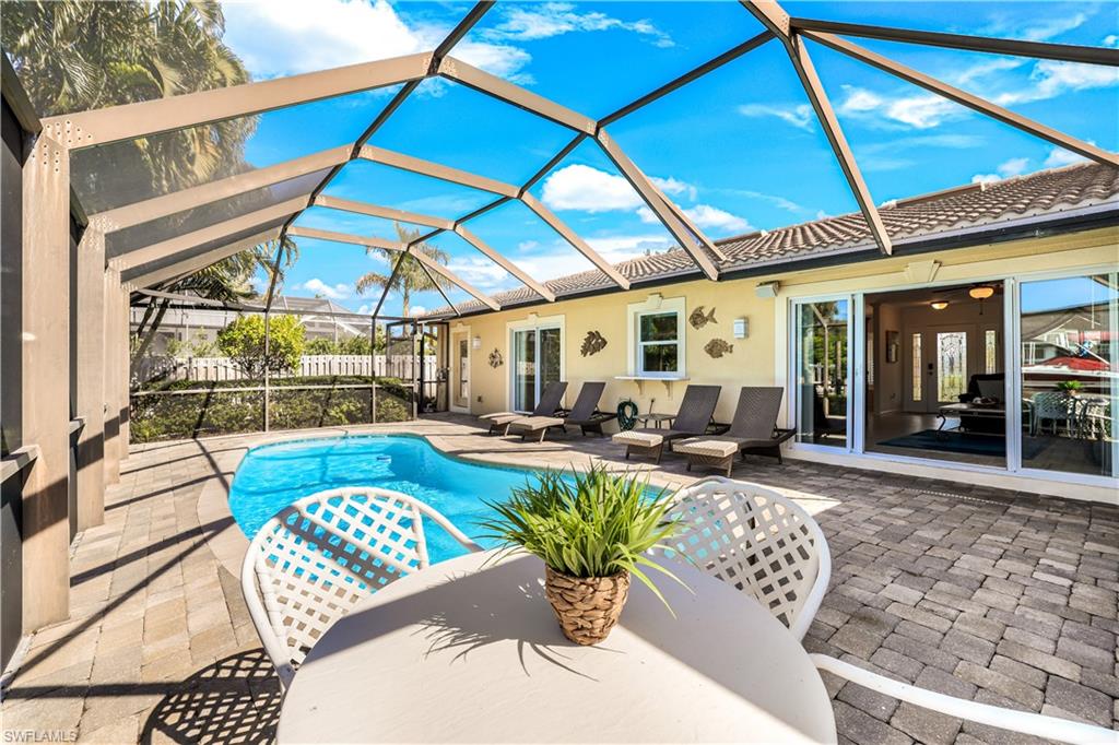 MARCO BEACH - Residential