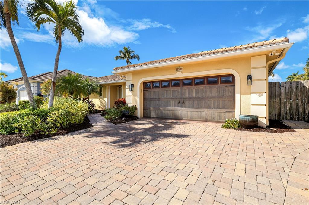 MARCO BEACH - Residential