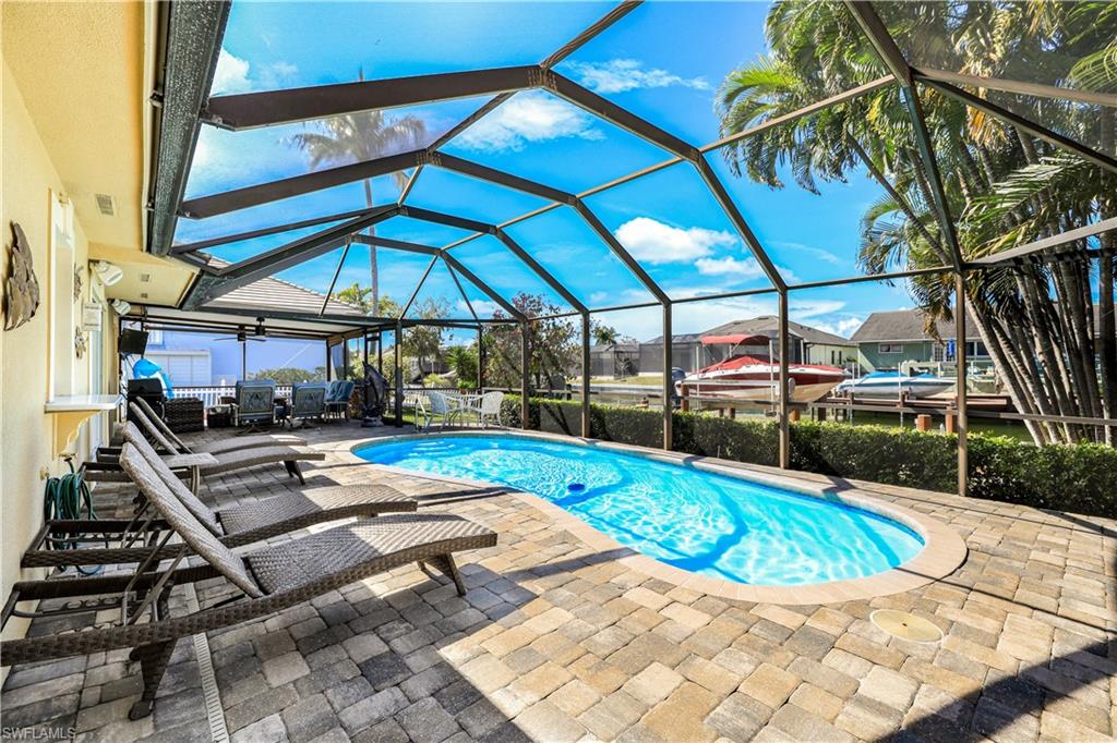 MARCO BEACH - Residential