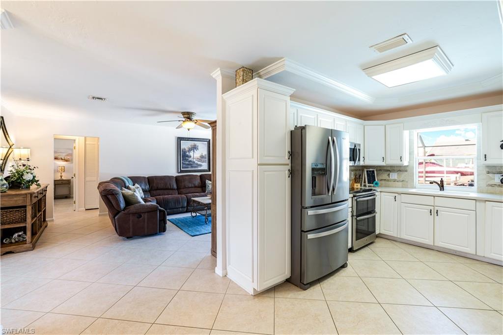 MARCO BEACH - Residential