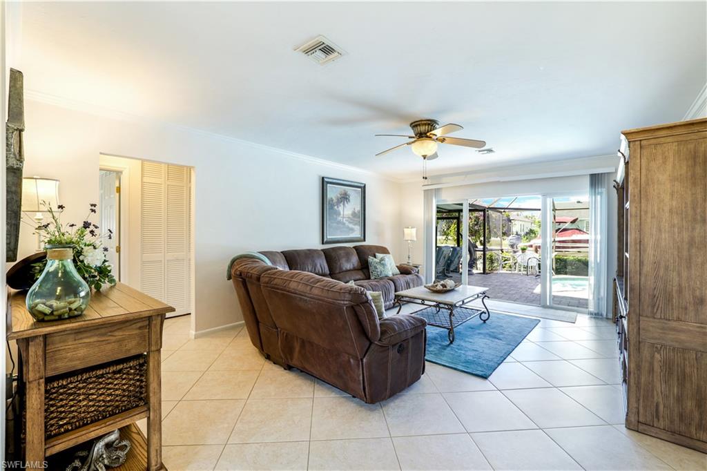 MARCO BEACH - Residential