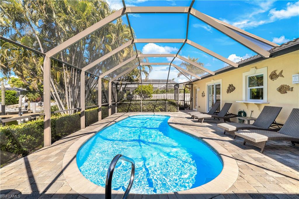 MARCO BEACH - Residential