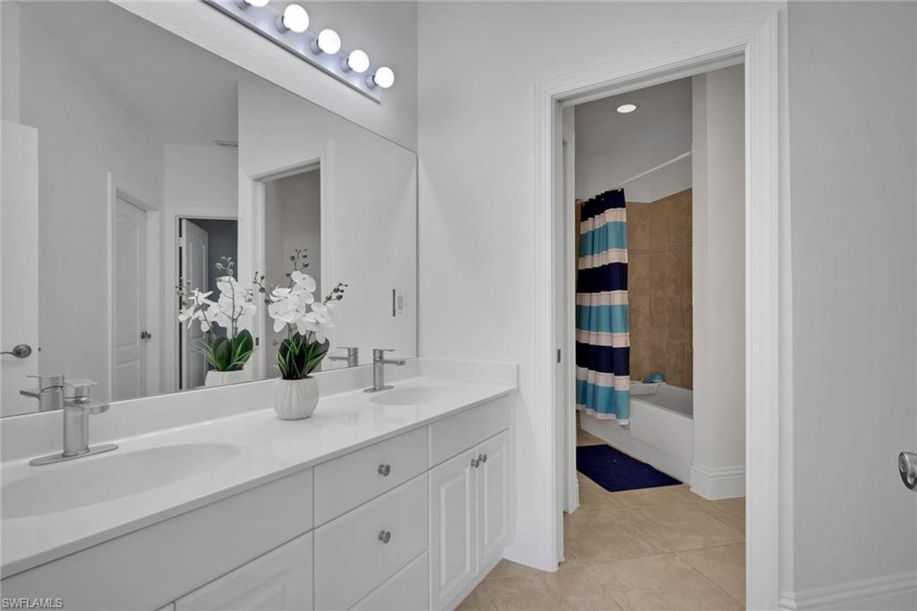 OAKES ESTATES - Residential