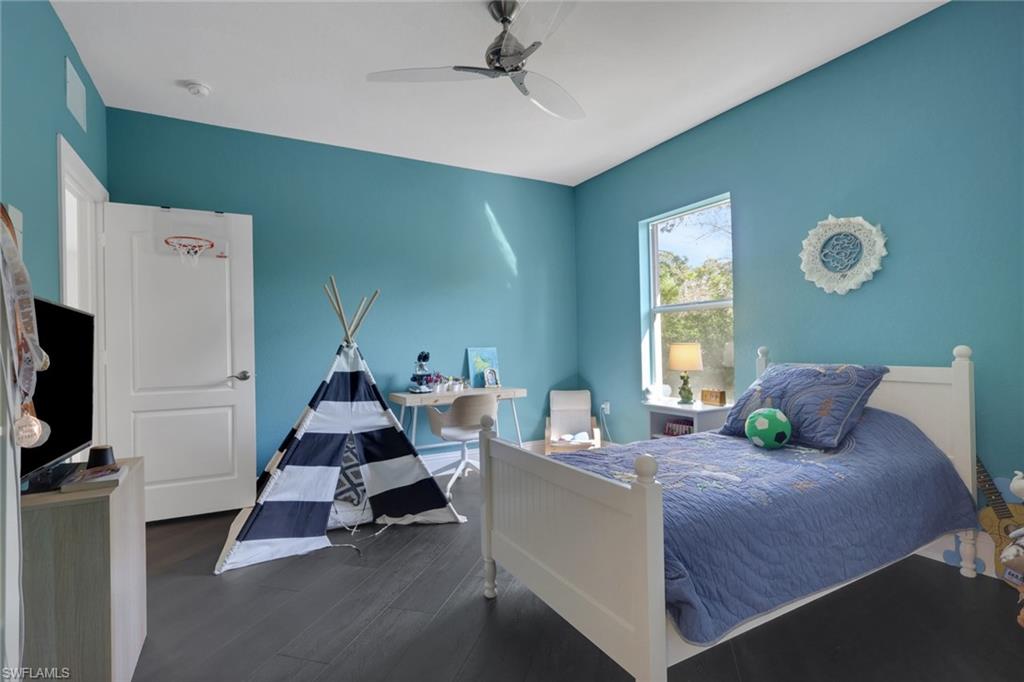 OAKES ESTATES - Residential