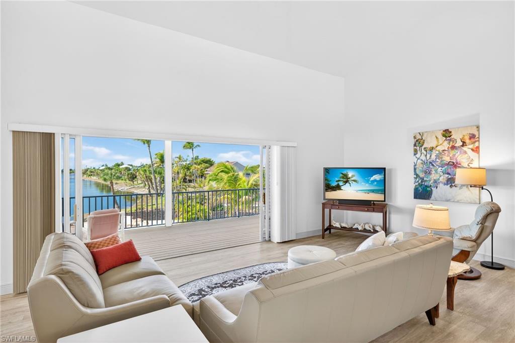 LITTLE LAKE MUREX - Residential