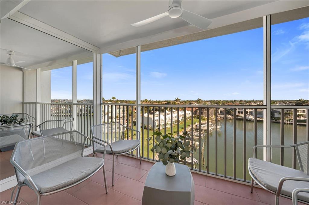 PELICAN POINT - Residential