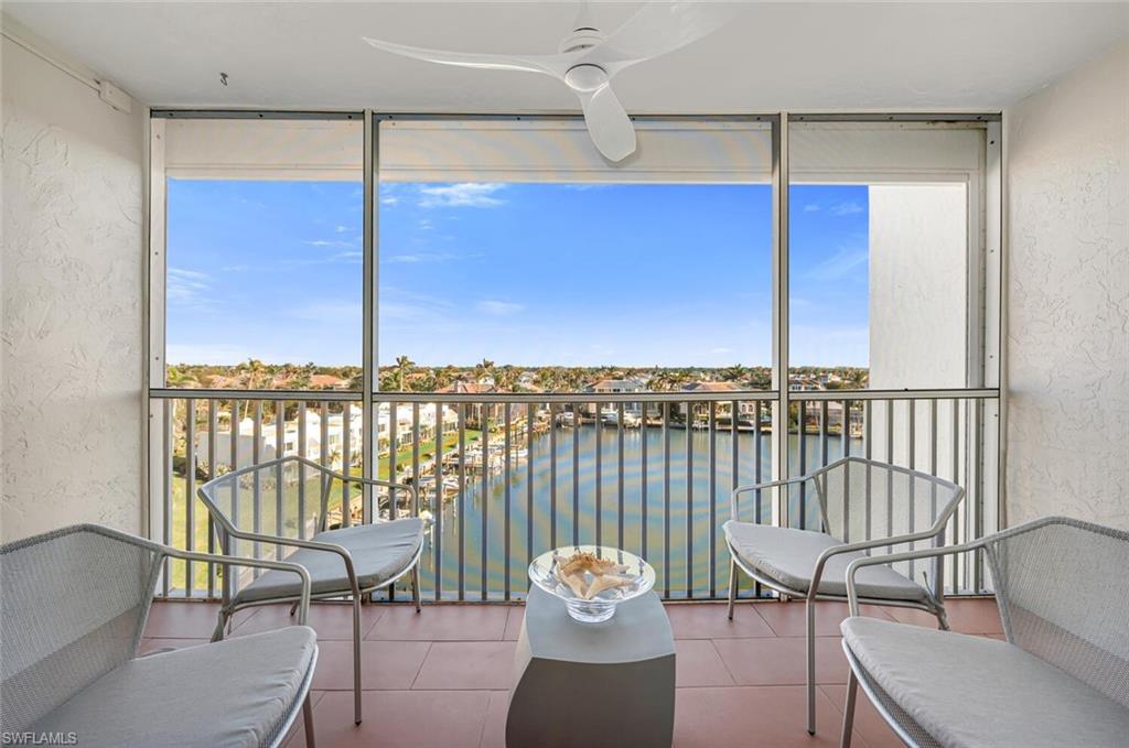 PELICAN POINT - Residential