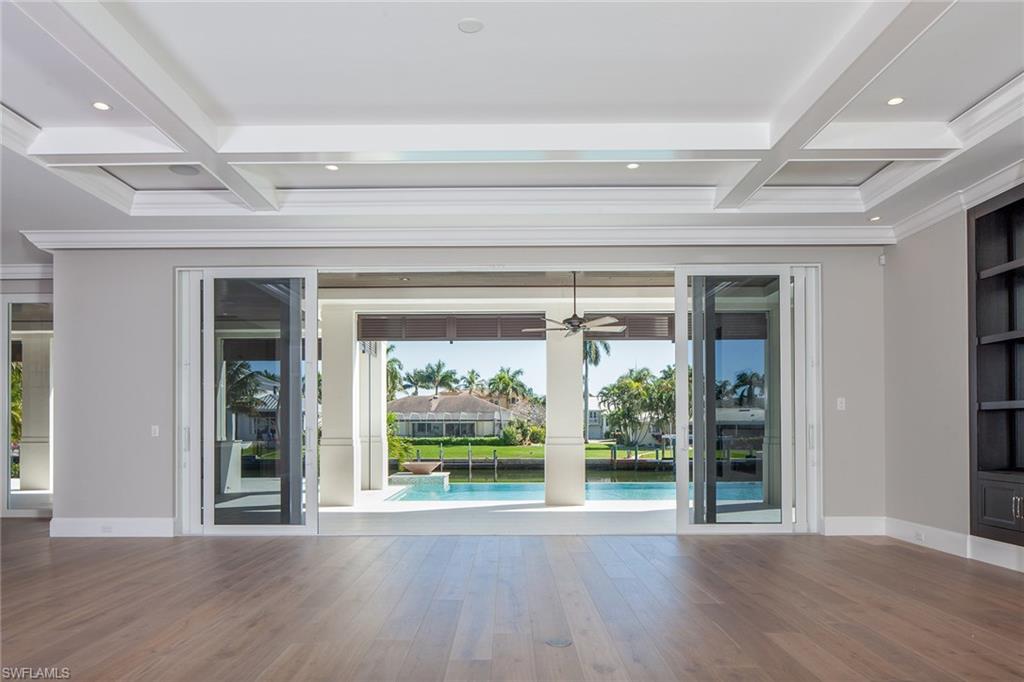 AQUALANE SHORES - Residential