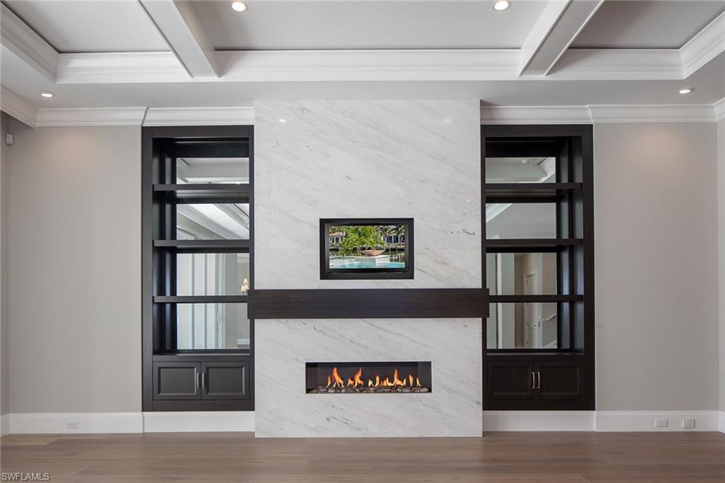 AQUALANE SHORES - Residential