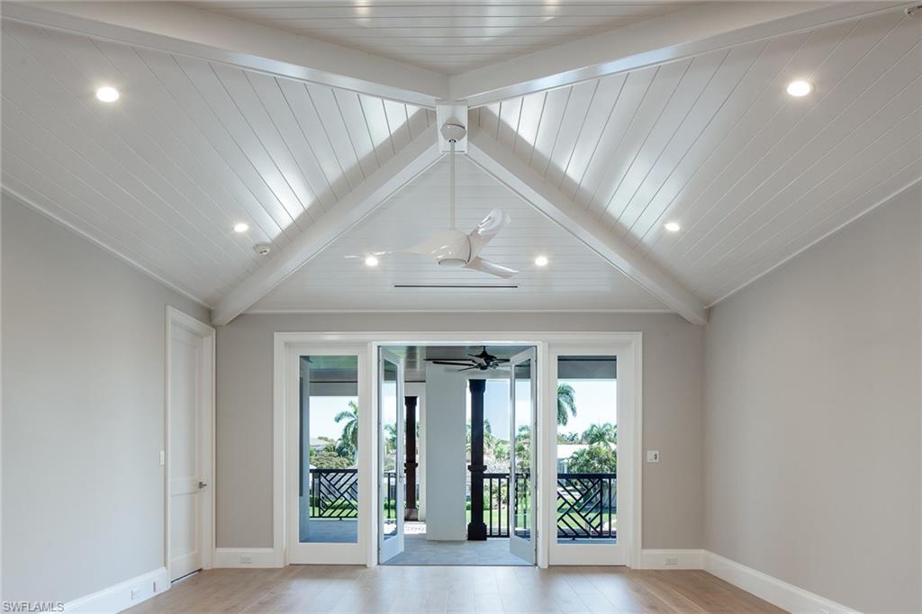 AQUALANE SHORES - Residential