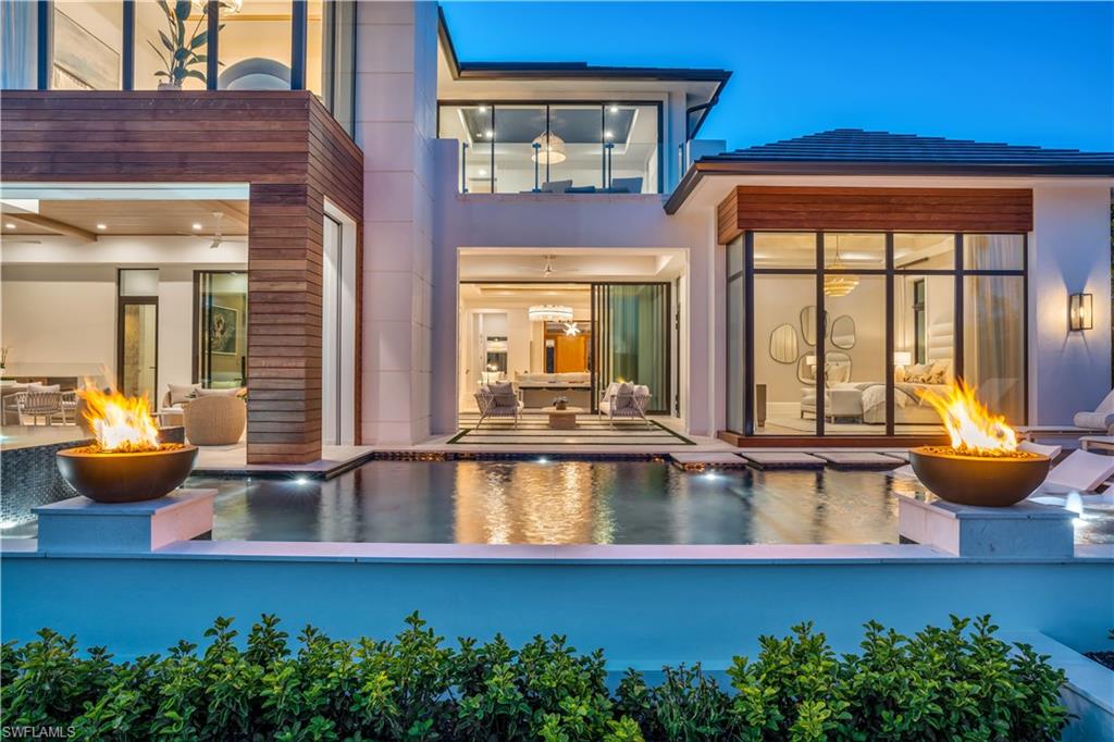 AQUALANE SHORES - Residential