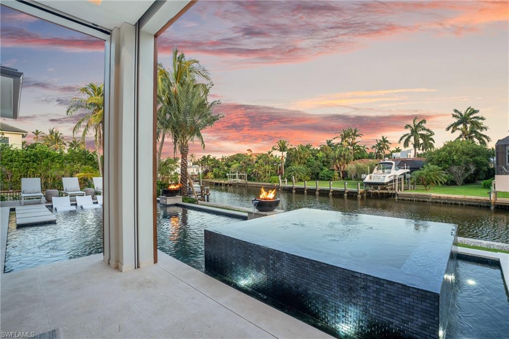 AQUALANE SHORES - Residential