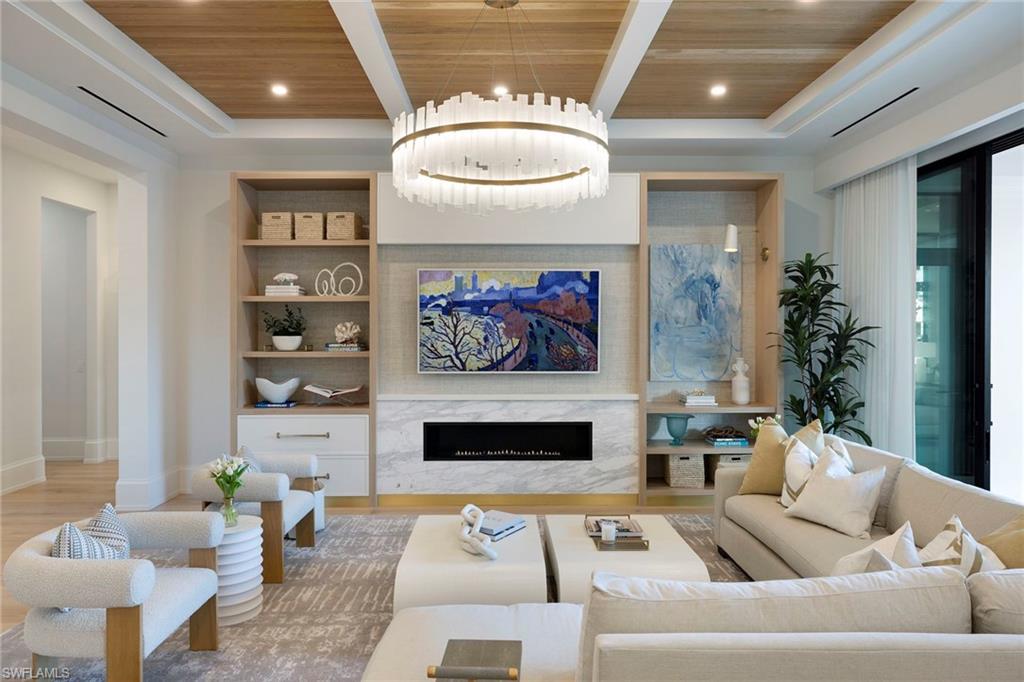 AQUALANE SHORES - Residential