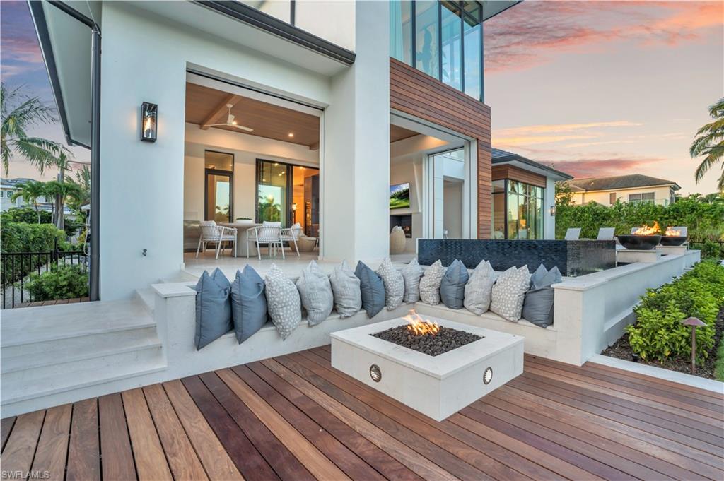 AQUALANE SHORES - Residential