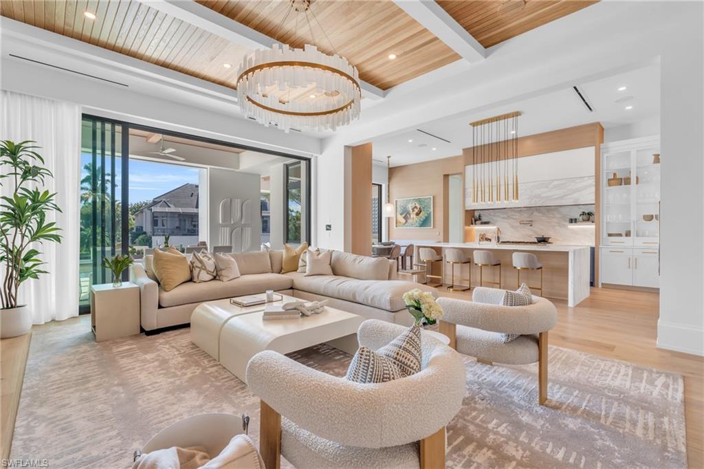 AQUALANE SHORES - Residential