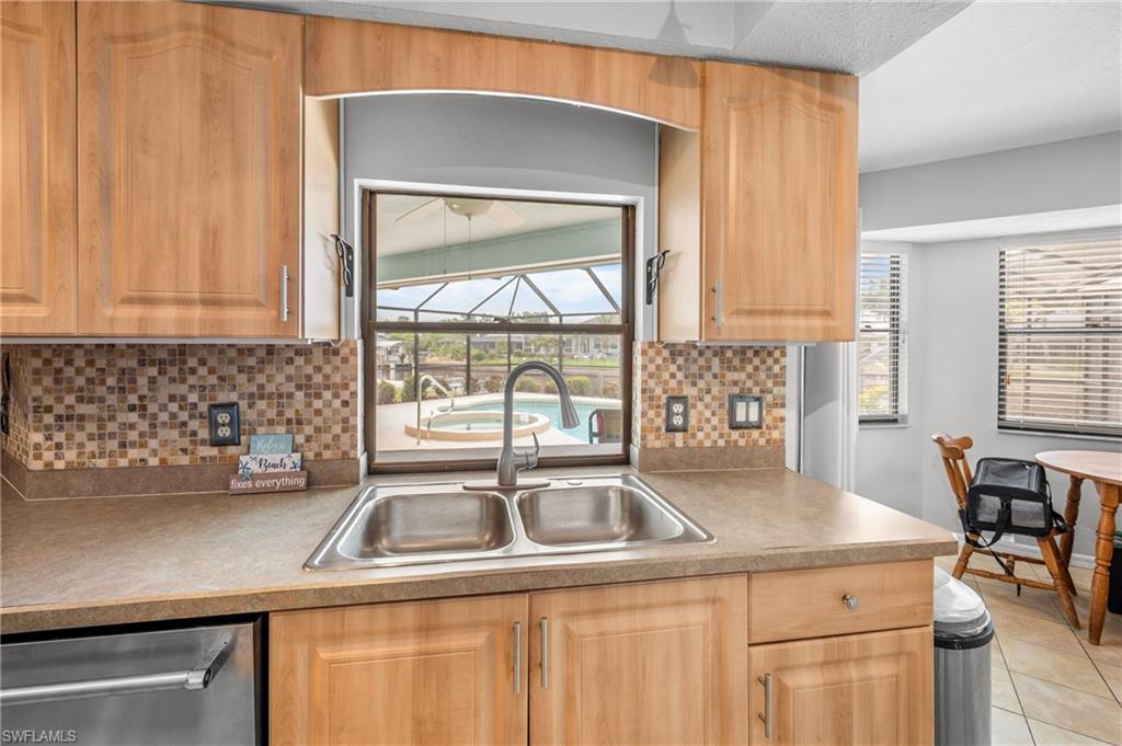 GULF COVE - Residential