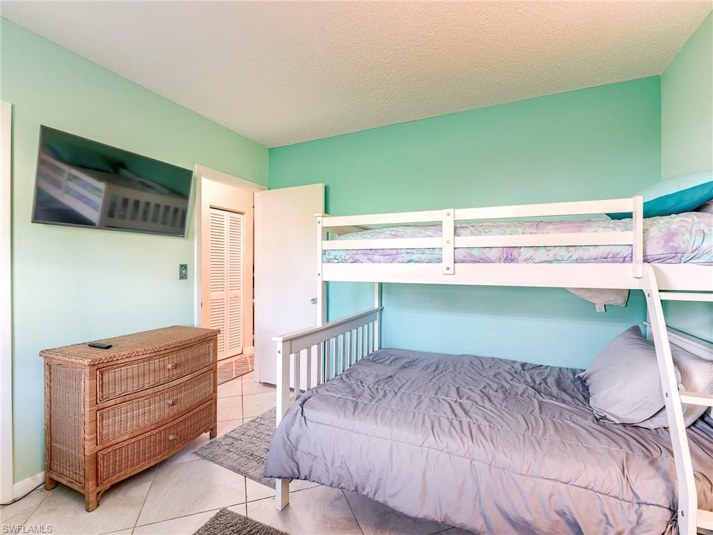 SOUTHWINDS APTS OF MARCO ISLAND - Residential