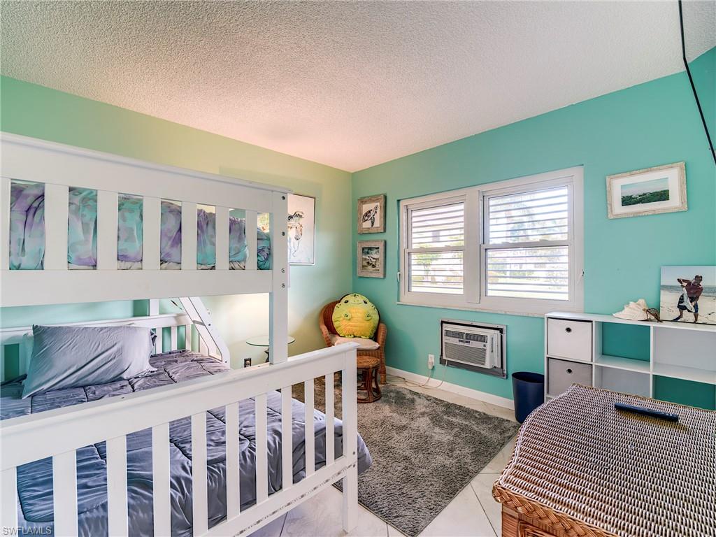 SOUTHWINDS APTS OF MARCO ISLAND - Residential