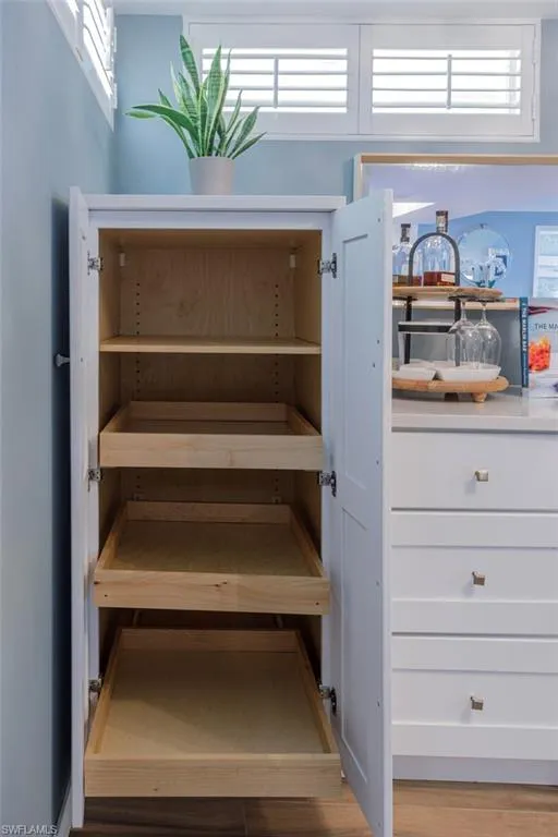 Naples, Florida 34108, United States, 2 Bedrooms Bedrooms, ,2 BathroomsBathrooms,Residential,Active,142359