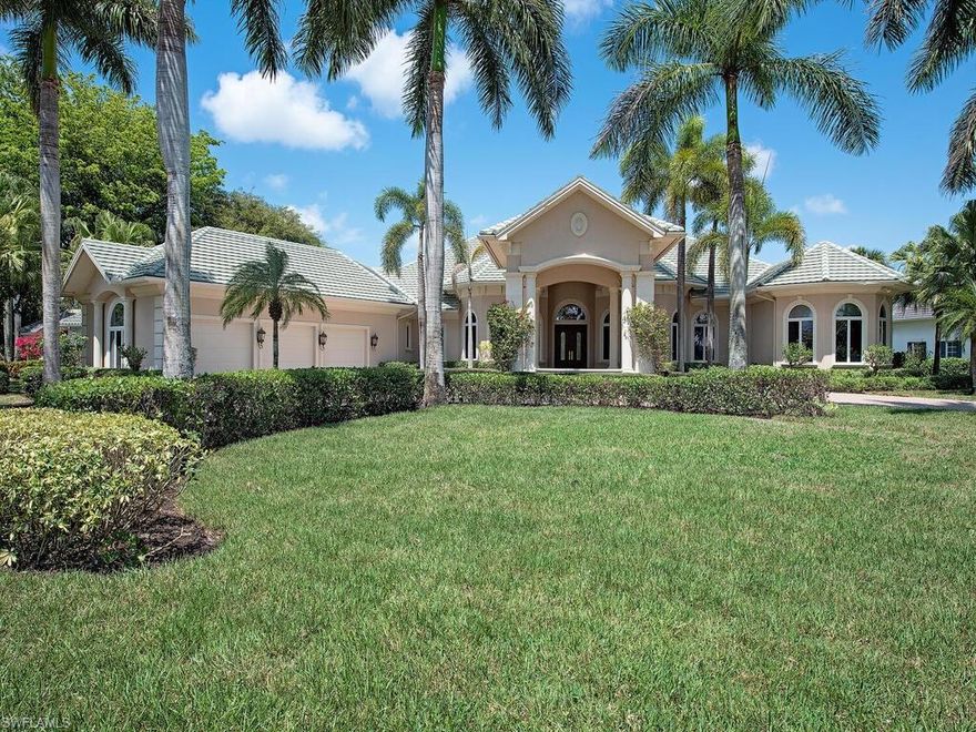 Sitting on over 3/4 of an acre this home may be the best value available in Grey Oaks. Featuring 4 bedrooms+den, Exercise Room, 4.5 baths, 3-car garage with new epoxy flooring. Single level living with great natural light and spectacular lake views over the Palm Course extending to the club beyond. Freshly painted. Great Master suite with exceptional views! Guest bedrooms are large. Generously sized kitchen, including a separate bar & beverage area, granite countertops w/ large island, plenty of storage and cabinet space with high-end appliances. Fantastic outdoor living area, pool/spa, outdoor kitchen, several areas to dine and relax. Grey Oaks stands alone in offering 3 incredible golf courses, fabulous tennis, resort style pool with incredible restaurant/lounge, wellness center, spa & more!