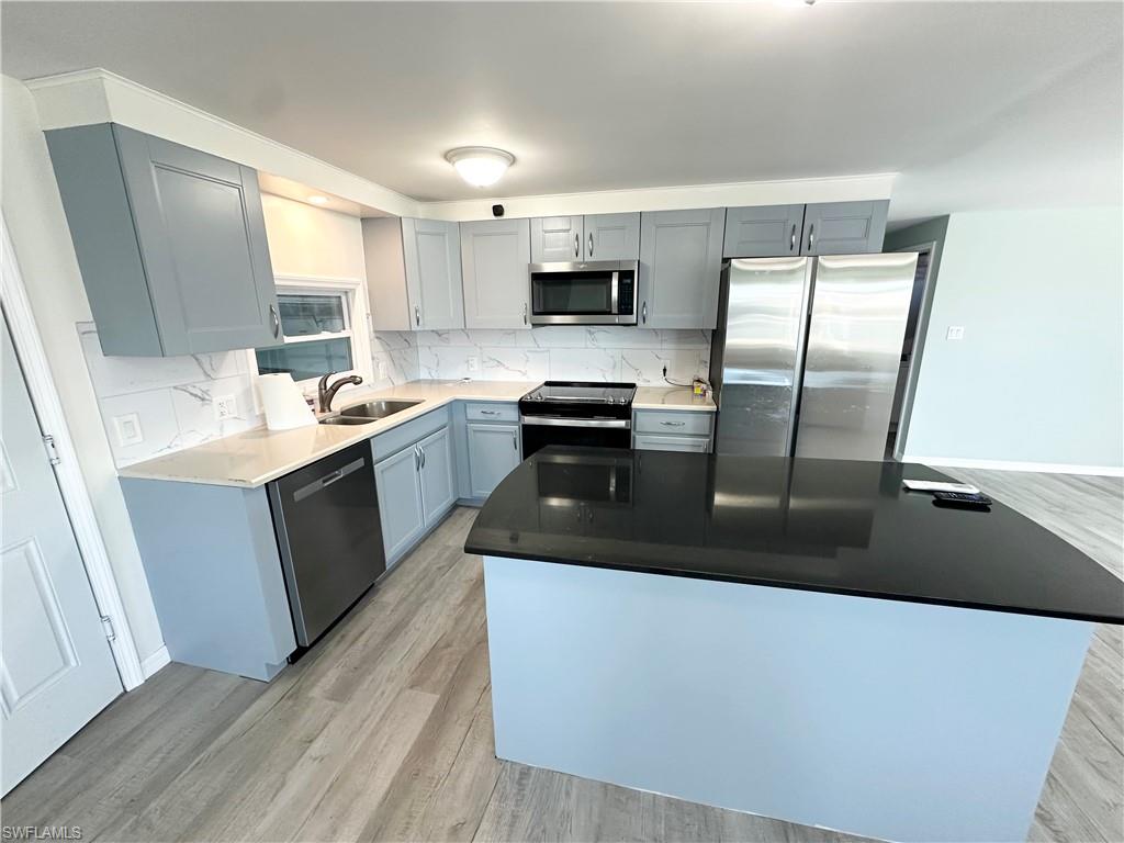 BAYSIDE ESTATES - Residential