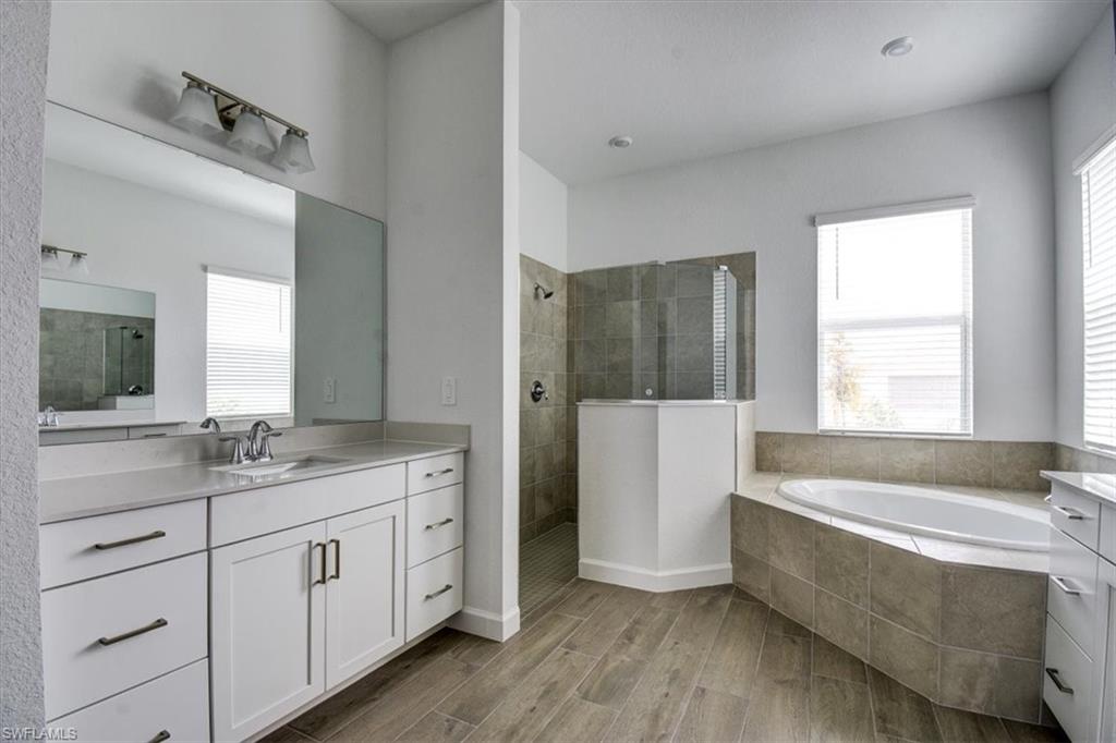 900 BUILDING - Residential