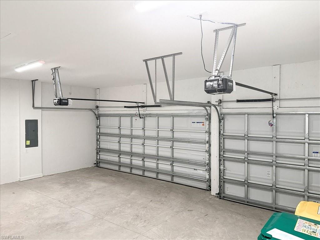 900 BUILDING - Residential