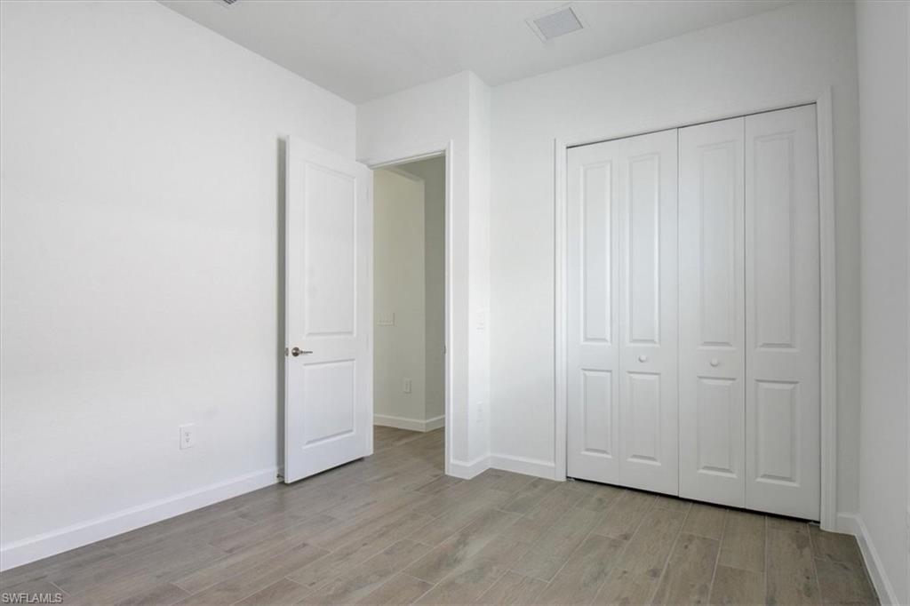 900 BUILDING - Residential