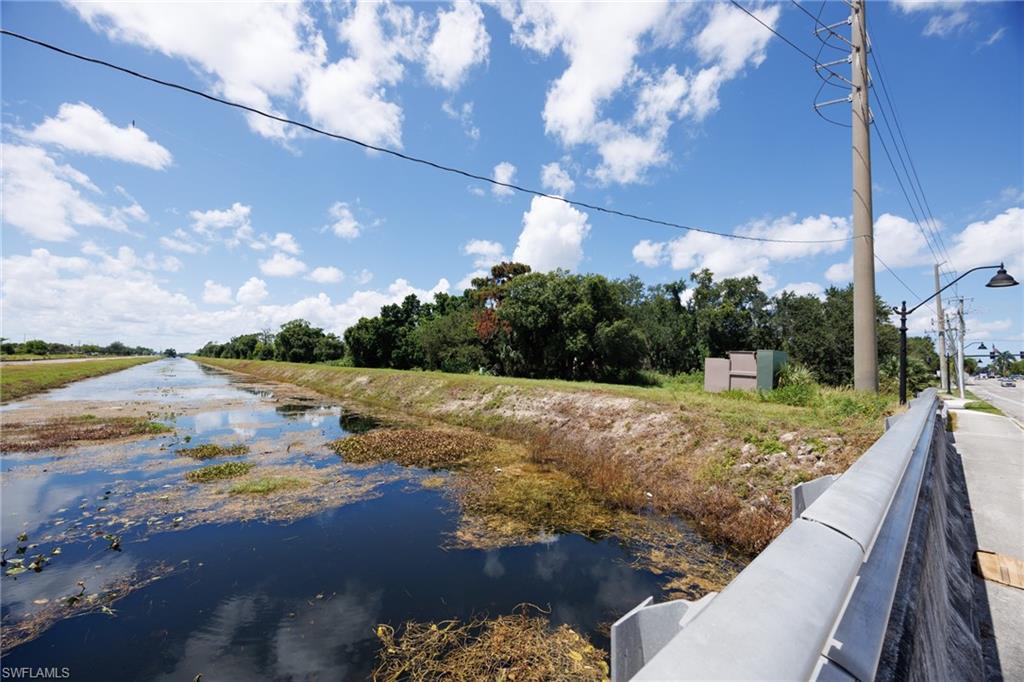 FORT MYERS - Land