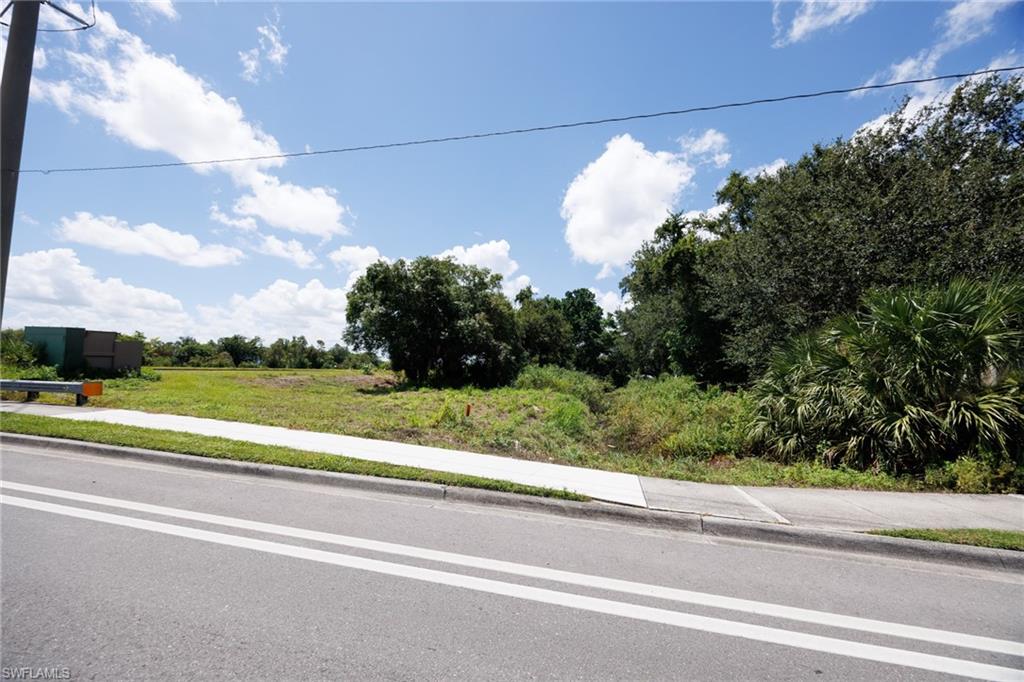 FORT MYERS - Land