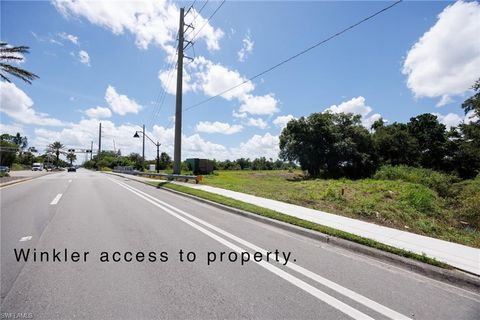 2745 Swamp Cabbage CT FORT MYERS FL 33901