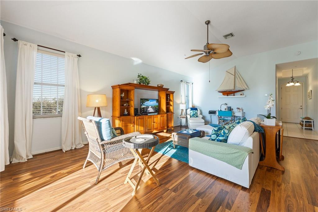 VAN LOON COMMONS - Residential