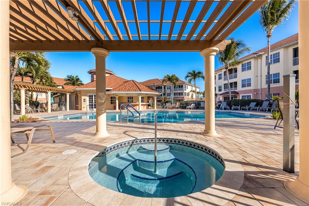 VAN LOON COMMONS - Residential