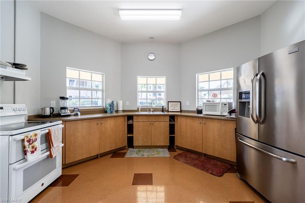 VAN LOON COMMONS - Residential