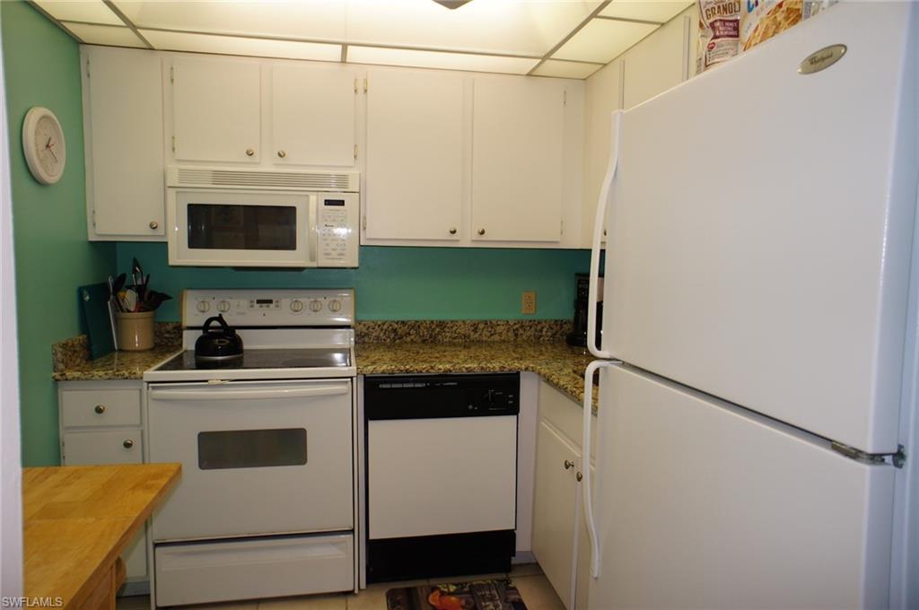 SEVEN LAKES - Residential