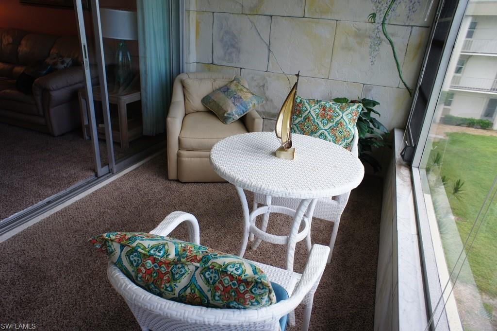 SEVEN LAKES - Residential