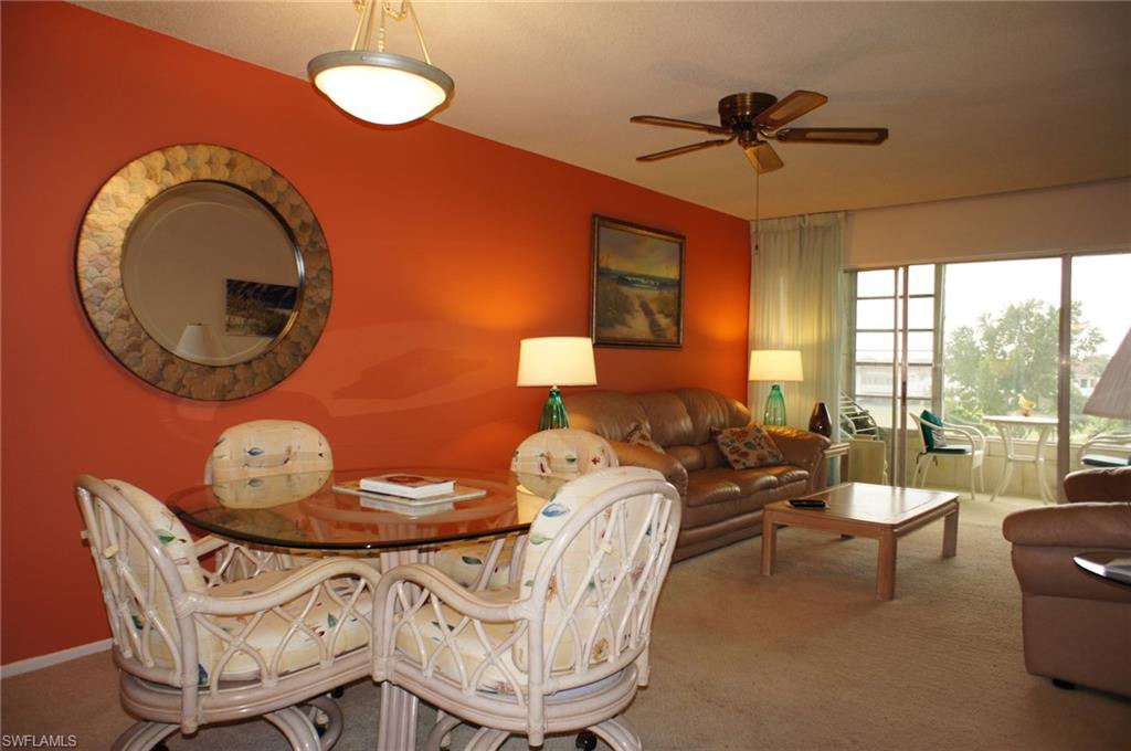 SEVEN LAKES - Residential