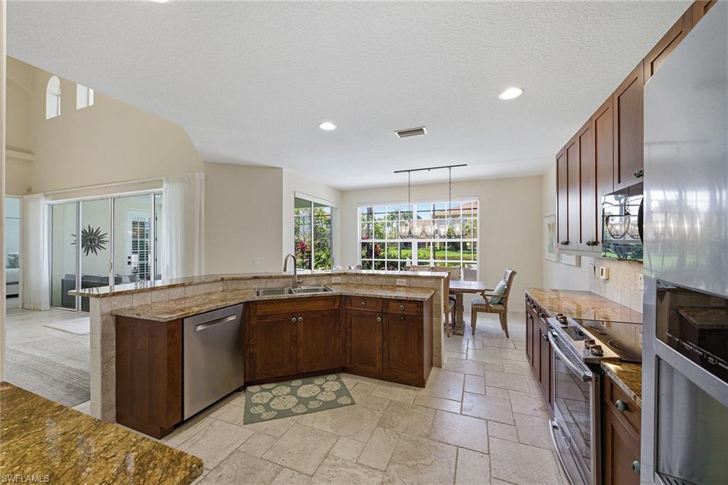 2292 Island Cove CIR