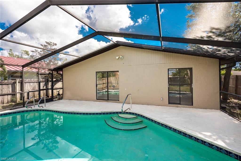 NAPLES PARK - Residential