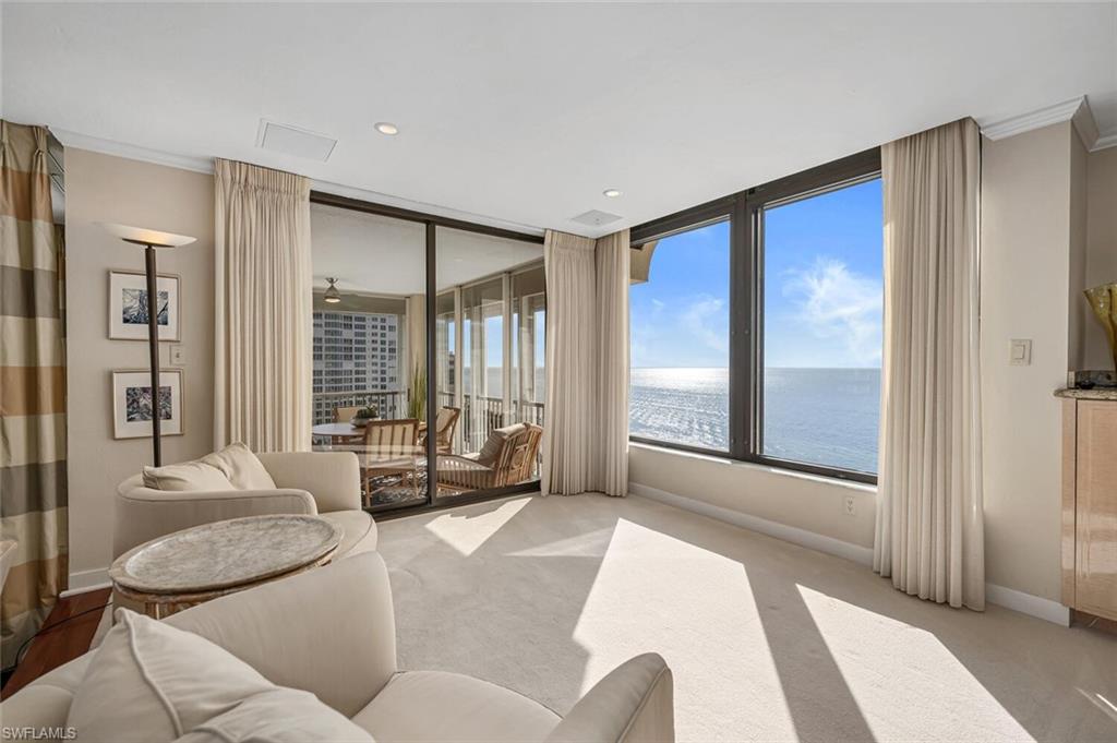 PARK PLAZA - Residential